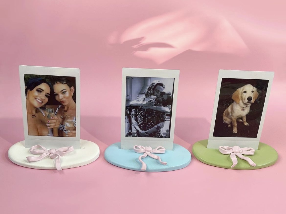 Ribbon polaroid holders