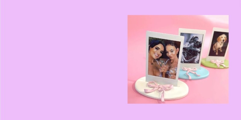 Ribbon polaroid holders