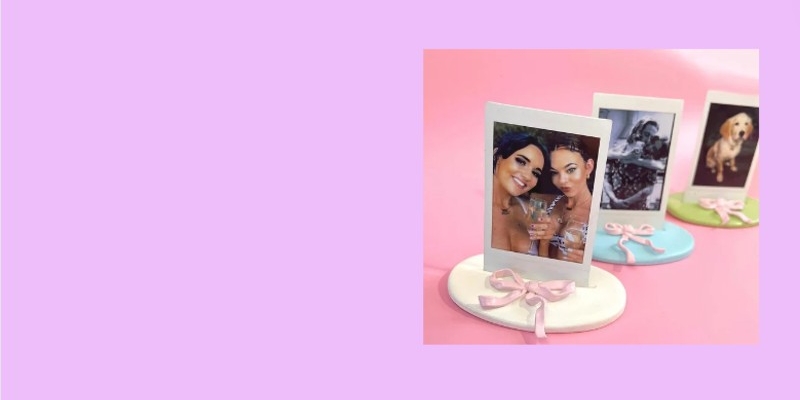Ribbon polaroid holders